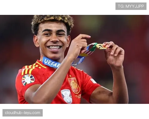 C罗队内地位引热议:老将权威与新生代崛起的碰撞 C罗队内地位引热议:老将权威与新生代崛起的碰撞