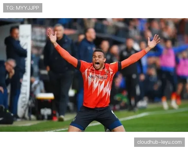 琼斯执掌卢顿开启英超新征程,挑战与机遇并存 琼斯执掌卢顿开启英超新征程,挑战与机遇并存