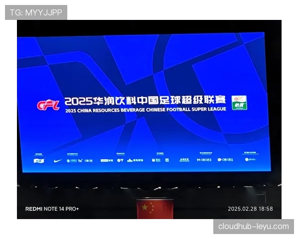 上海海港奥斯卡树立新标杆,中超未来前景引热议 上海海港奥斯卡树立新标杆,中超未来前景引热议