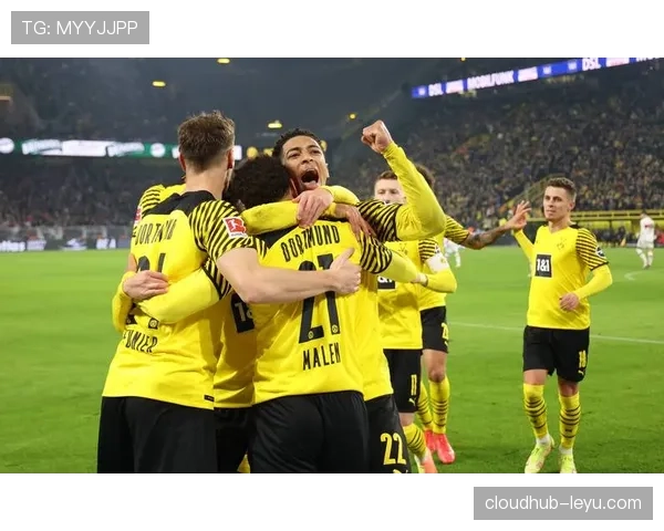 马伦状态回暖闪耀多特蒙德，球迷热议其强势复苏