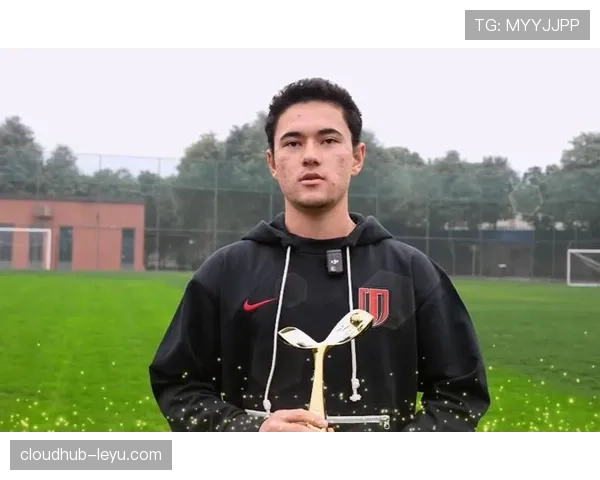 新星闪耀绿茵场:年轻球员引领足球格局变革 新星闪耀绿茵场:年轻球员引领足球格局变革