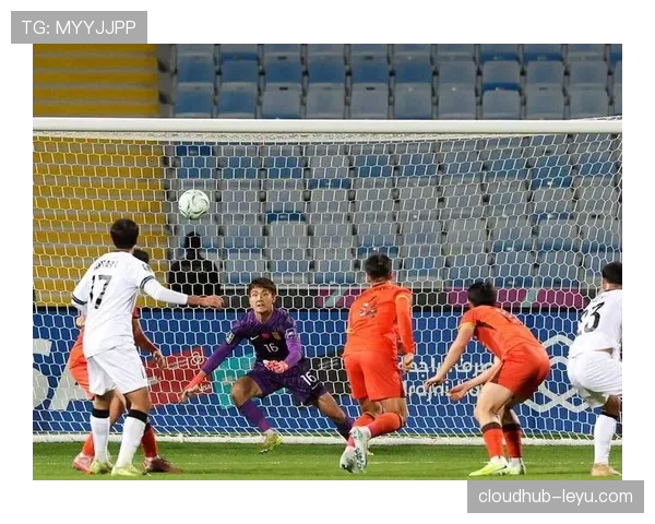 李昊力挽狂澜状态回暖，强势巩固国足门神地位