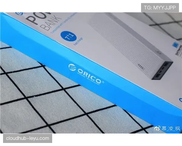 亚历克斯·摩根家里冰箱贴都是赞助商logo，连狗碗都印着品牌名
